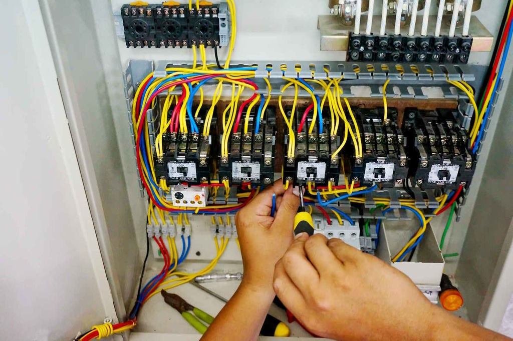 Motor and Motor Controls